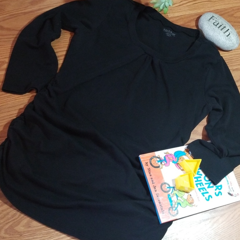 Maternity Motherhood t shirt a pea in the pod